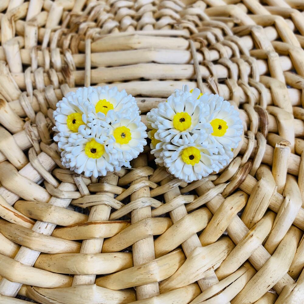 60s Vintage 3 D Round Daisy Clip On Earrings 2.25" diameter